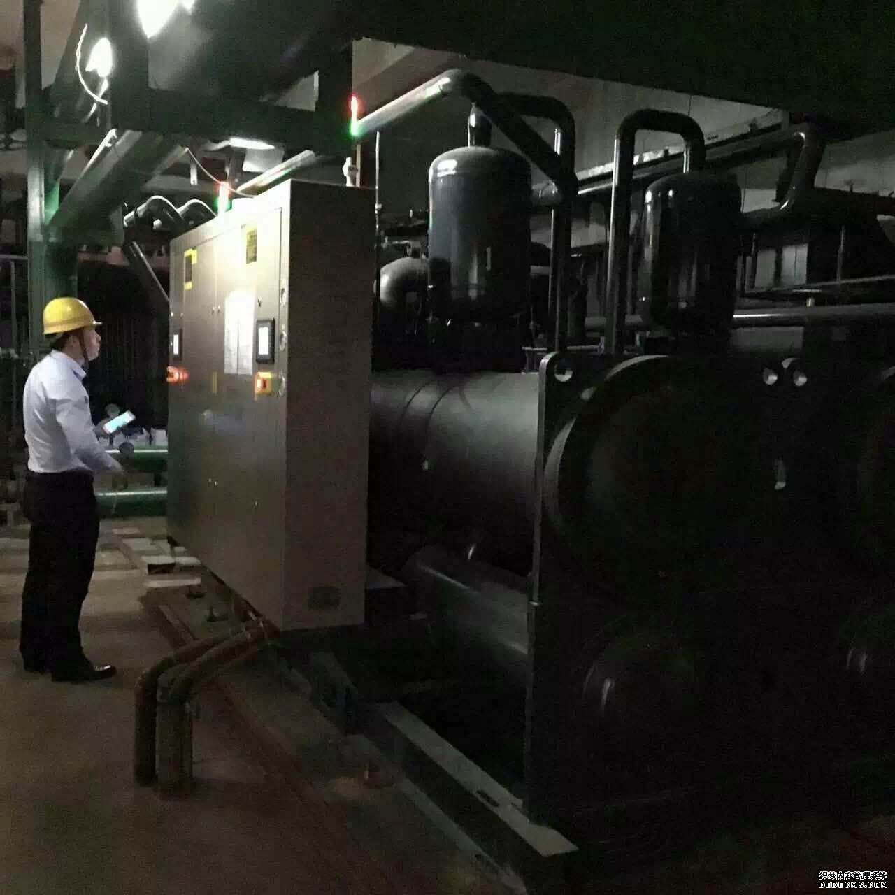 工業螺桿式冷水機組案例